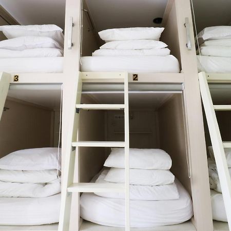 Homiestay Jakarta Exteriör bild
