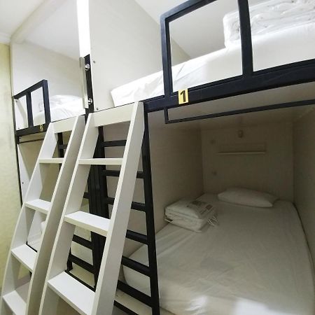 Homiestay Jakarta Exteriör bild
