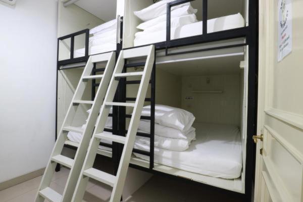 Homiestay Jakarta Exteriör bild